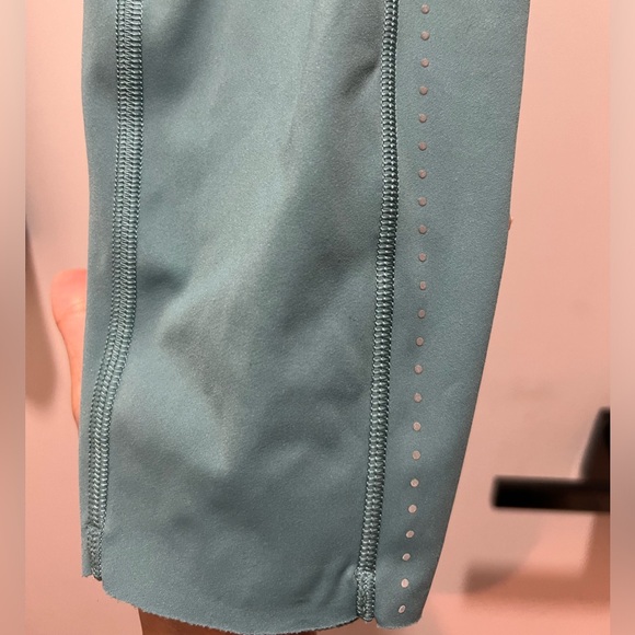 Lululemon fast & Free 7/8 tight II nulux 25” (stock pic is just to show style) - Picture 5 of 11